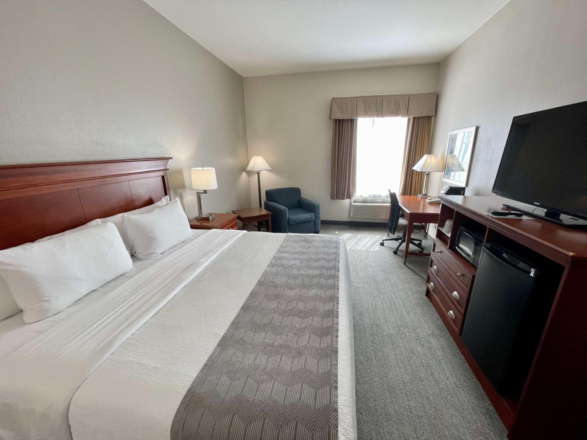 Best Western Plus Executive Hotel & Suites Sulphur Exterior photo