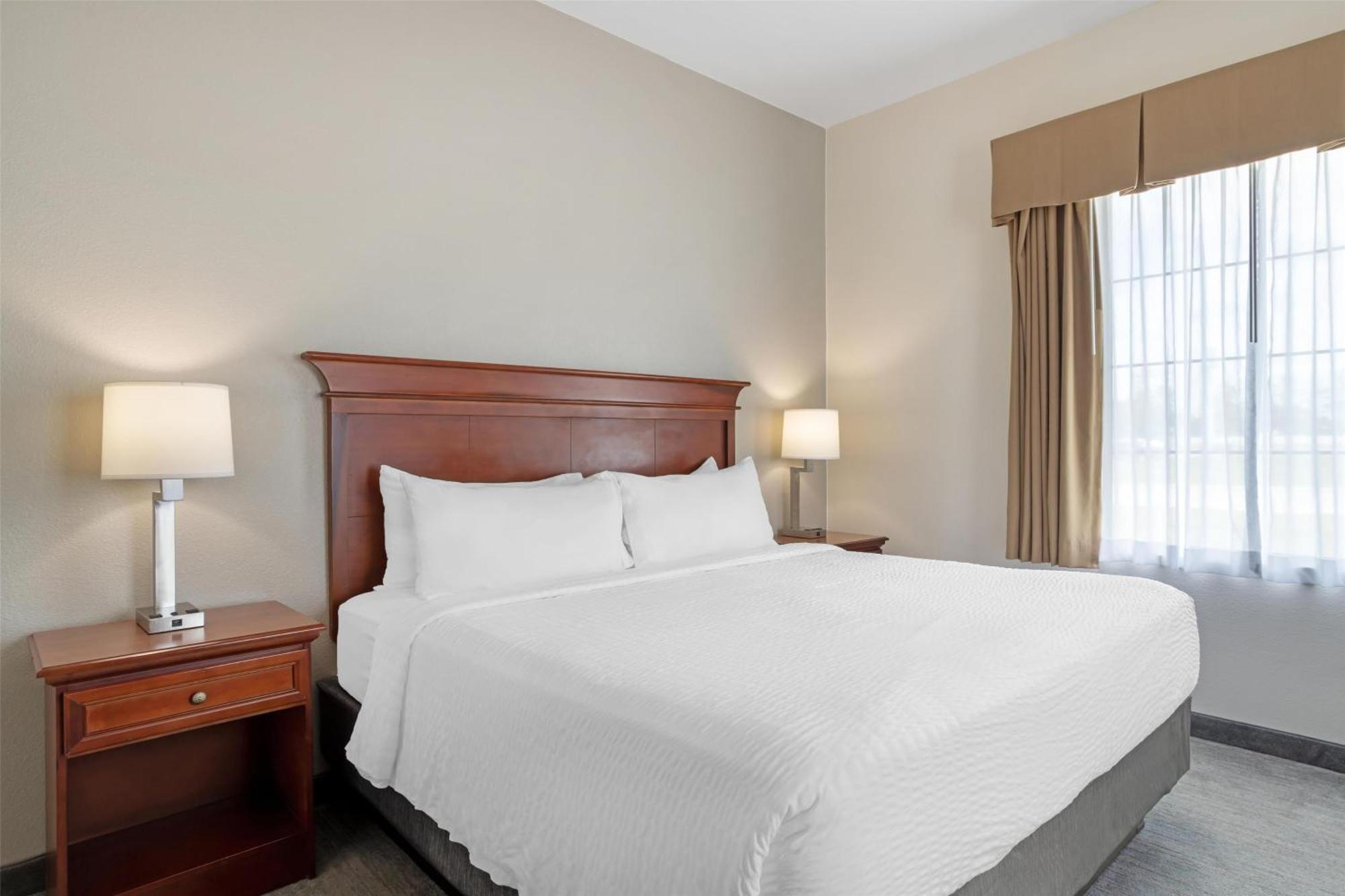 Best Western Plus Executive Hotel & Suites Sulphur Exterior photo